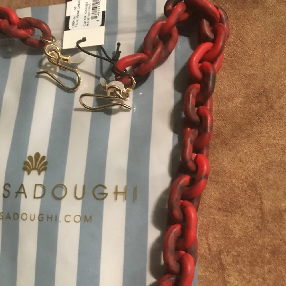 LELE SADOUGHI NWT AUTHENTIC GARNET & BLACK RESIN CABLE LINK FACE MASK CH…